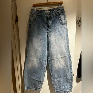 Zara Relaxed Fit Light Blue Jeans